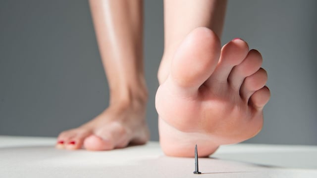 Thời điểm muộn nhất để tiêm phòng bệnh uốn ván khi bị đinh đâm