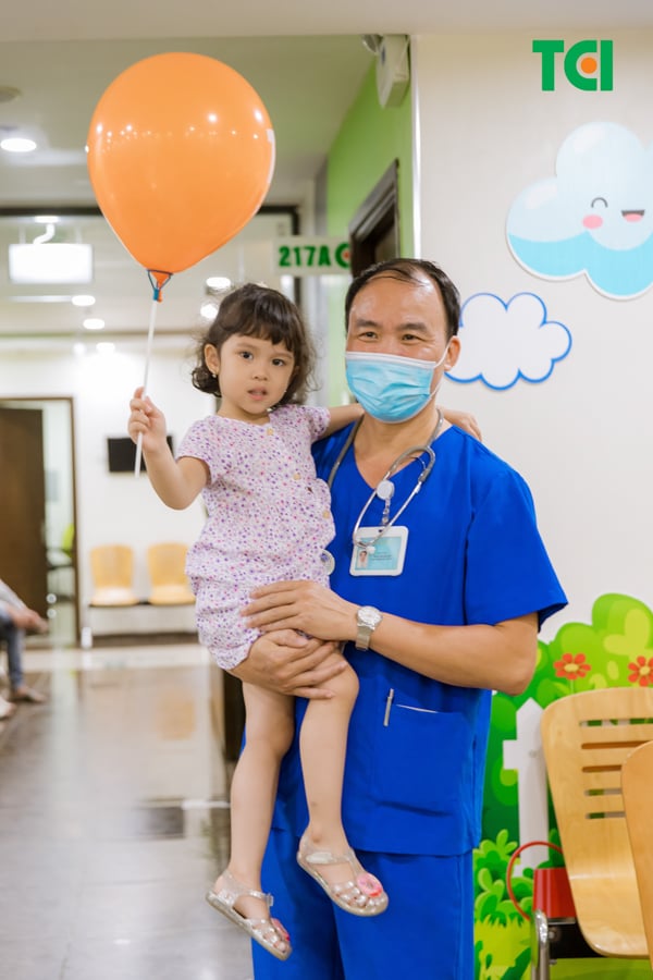 Ảnh Tặng quà Trung thu cho bé