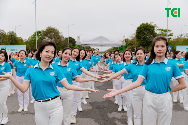 Ảnh Sự kiện Đồng diễn dân vũ &#8211; Phụ nữ Việt Nam giàu sức sống
