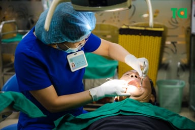 Biến chứng nghiêm trọng từ răng sâu lồi thịt chảy máu