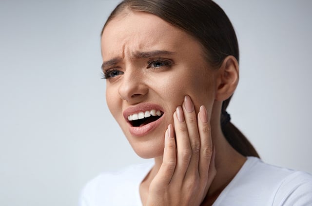 Vôi răng dưới nướu và những điều ít ai biết