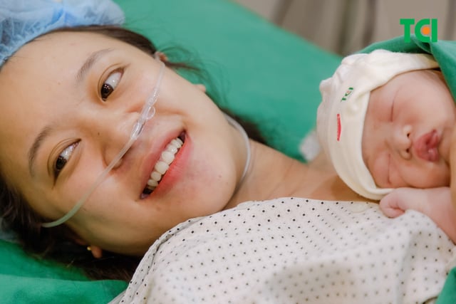 Ảnh Tiktoker triệu follower Đào Nguyễn Ánh trải nghiệm cùng vợ bầu tại TCI