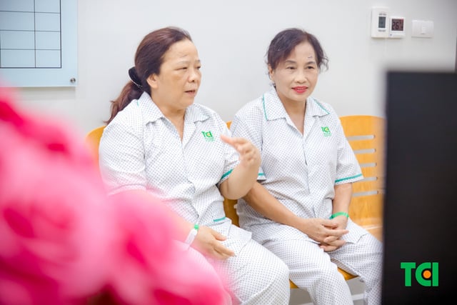 Ảnh mổ Phaco lấy lại thị lực cho bác Trần Thị Kim Cúc tại Thu Cúc TCI