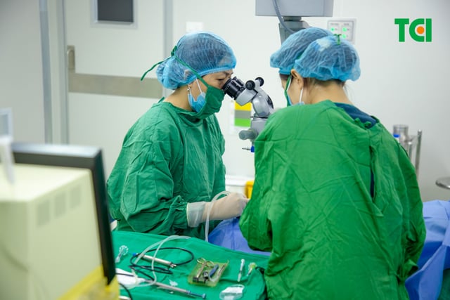 Ảnh khách hàng Nguyễn Thị Hằng phẫu thuật Phaco tại Thu Cúc TCI