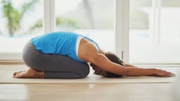 Các động tác giãn cơ sau khi tập thể dục 