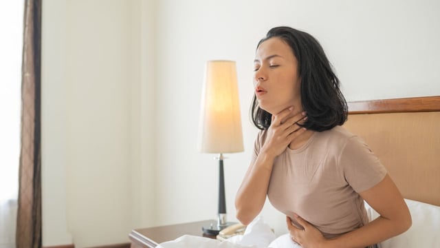 Trào ngược nuốt vướng &#8211; &#8220;Chỉ điểm&#8221; bệnh lý cần cẩn trọng