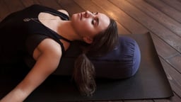 Những điều cần lưu ý khi tập yoga vào buổi tối