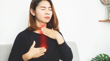 Người bị ợ chua thường xuyên có thể đối mặt với biến chứng nào?