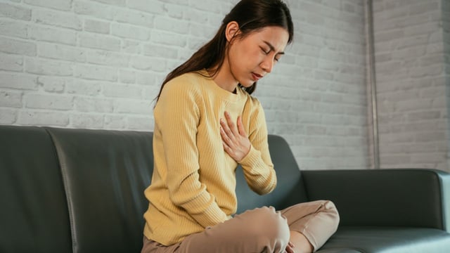 Nuốt nghẹn trào ngược dạ dày có nguy hiểm không?