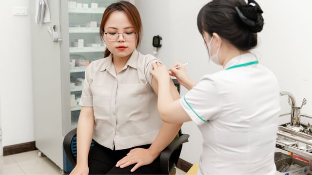 Dành cho ai băn khoăn tiêm vacxin không bị sốt có tốt không