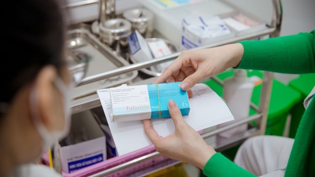 Những điều cần biết về việc tiêm 6in1 bao nhiêu tiền