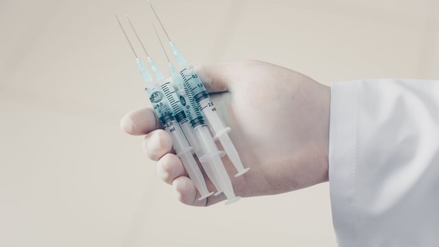 Vắc-xin tay chân miệng: Những điều quan trọng cần biết