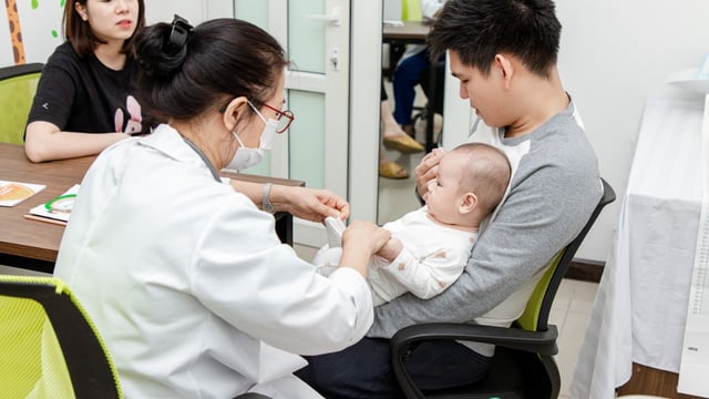 Tiêm phòng 5 trong 1 cho bé mấy mũi là đủ và lịch tiêm chuẩn