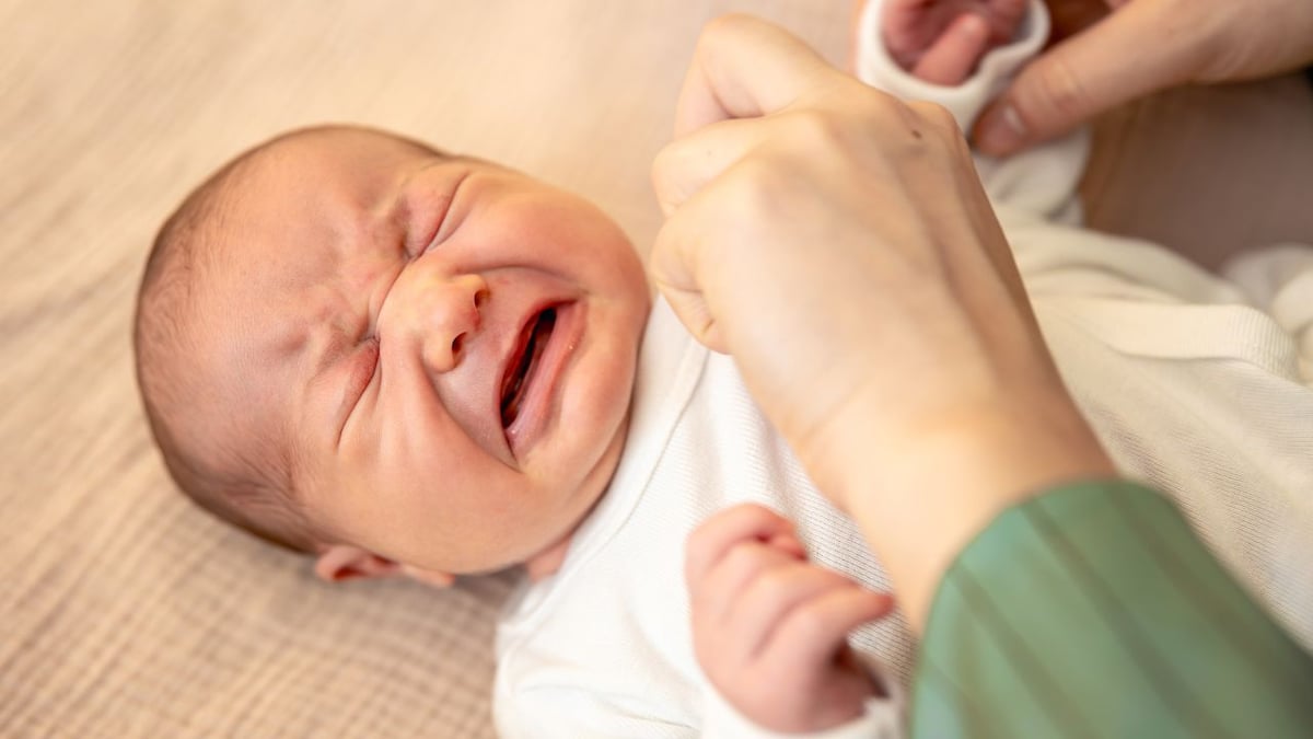 Trẻ sơ sinh bị vàng da: Từ A đến Z