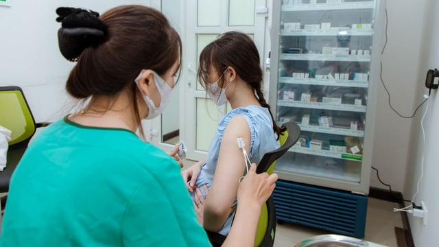 Phụ nữ mang thai tiêm vacxin gì và tầm quan trọng cần phải tiêm
