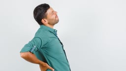 Thoát vị đĩa đệm nguyên nhân do đâu và cách nhận diện