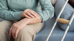 Biến chứng bệnh Parkinson, cách kiểm soát bệnh để phòng tránh