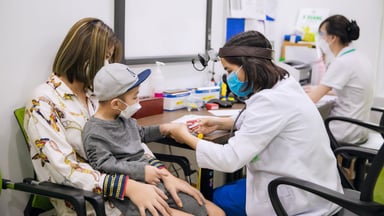 Trẻ thiếu máu nên ăn gì và câu trả lời từ chuyên gia dinh dưỡng