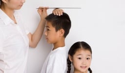 Dấu hiệu nhận biết bé còi xương và cách xử lý kịp thời