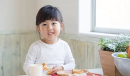 Bé lười ăn, thử ngay 5 món ăn sáng rất dễ làm mà còn bổ dưỡng