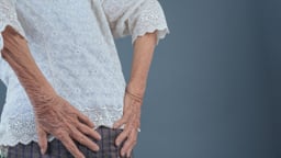 Biểu hiện của người bị đau dây thần kinh tọa và cách kiểm soát