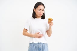 Cách điều trị trào ngược dạ dày: Từ hỗ trợ tại nhà đến điều trị y khoa