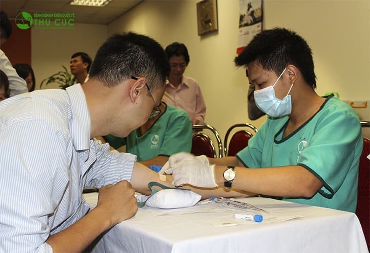 Nhân viên công ty TNHH Bitexco khám sức khỏe tại Bệnh viện Thu Cúc