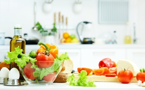 Ngộ độc thức ăn uống sữa được không - tốt nhất nên lựa chọn thực phẩm sạch và có tính chất mềm, dễ tiêu hóa