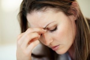 chế độ ăn uống đau đầu rụng tóc điều trị như thế nào