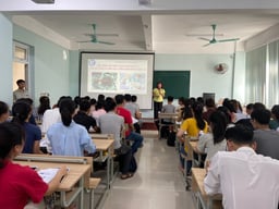 Từ 400 cuộc gọi đường dây nóng, hơn 60 cán bộ y tế bị xử lý