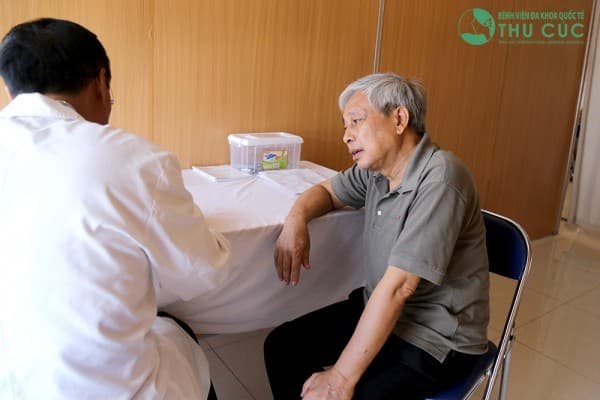 Khám nội tổng quát, siêu âm, điện tim, xét nghiệm máu, chụp X-Quang...cho nhân viên cán bộ quận ủy Tây Hồ