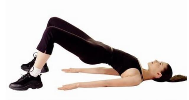 bai-tap-cho-nguoi-bi-dau-lung-vung-duoi-keo-dai3