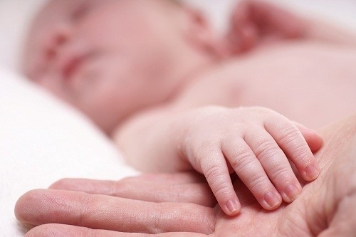 Dị tật bẩm sinh là những bất thường về cấu trúc, chức năng hoặc sinh hoá có từ khi mới sinh cho dù các dị tật đó có được phát hiện ở thời điểm đó hay không.