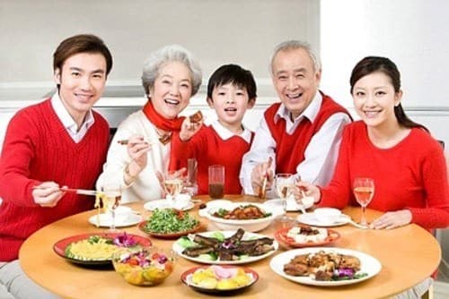 Đối với người cao tuổi, hạnh phúc chỉ đơn giản là cùng ăn bữa cơm có mặt đủ đầy con cháu