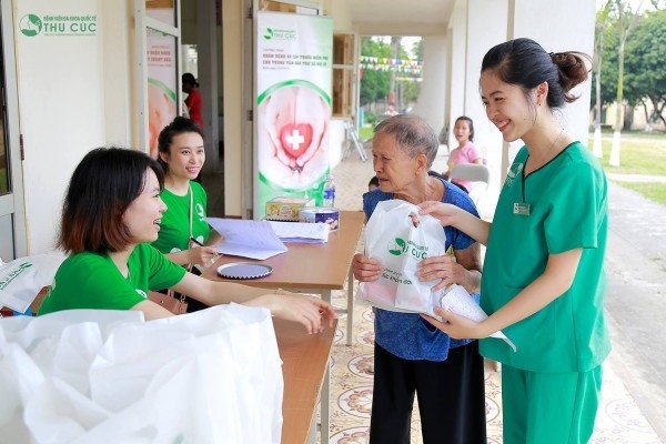 Bệnh viện Thu Cúc khám sức khỏe thiện nguyện tại Trung tâm bảo trợ LĐXH IV – Ba Vì