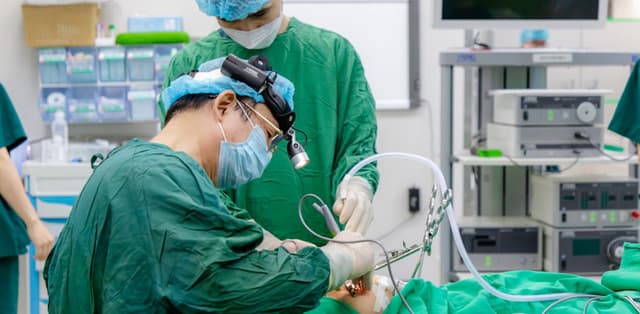 Tìm hiểu về phẫu thuật cắt amidan ở trẻ em