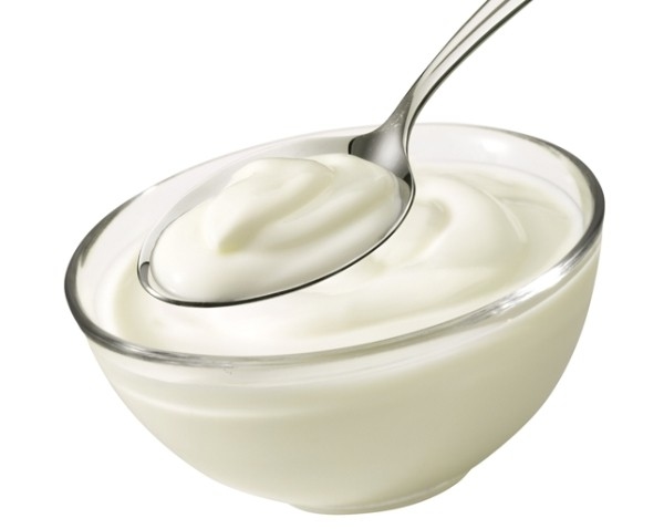 Giàu canxi và protein, sữa chua là thực phẩm gần như hoàn hảo khi mang thai. Một số sữa chua chứa vi khuẩn sống, có lợi cho tăng cường tiêu hóa, cải thiện hấp thụ chất dinh dưỡng và tăng cường hệ miễn dịch.