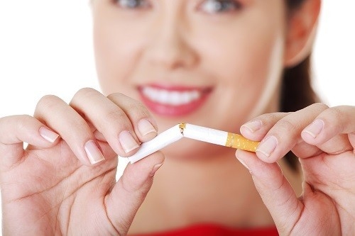 Nếu muốn động mạch lưu thông bình thường, không bị tắc nghẽn, hãy từ bỏ thói quen hút thuốc lá.