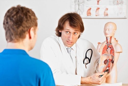 Viêm tinh hoàn nếu không xử trí có thể dẫn đến vô sinh nam