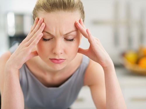 Đôi khi một khối u phổi ảnh hưởng đến não và chảy máu nên có thể gây đau đầu