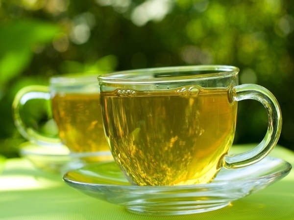 Không nên uống trà khi bị sốt