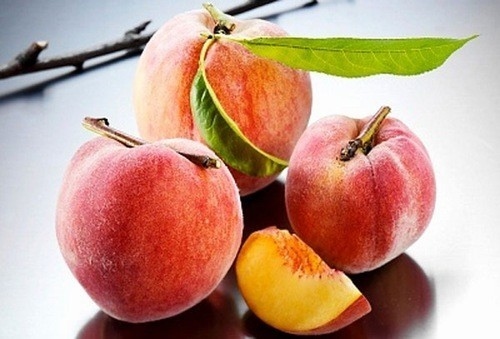 Trái đào là một nguồn tốt cho vitamin A và C. Đào cũng giàu kali và chất xơ, chỉ số đường (GI) thấp nên rất tốt cho bệnh nhân tiểu đường