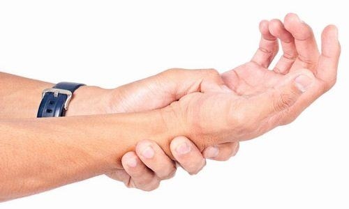 Viêm gân gấp, gân duỗi ảnh hưởng đến khả năng co duỗi của ngón tay cũng như khả năng vận động của người bệnh.