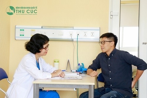 Nếu có dấu hiệu đi tiểu nhiều và buốt sau khi quan hệ, người bệnh cần nhanh chóng tới bệnh viện để tiến hành thăm khám