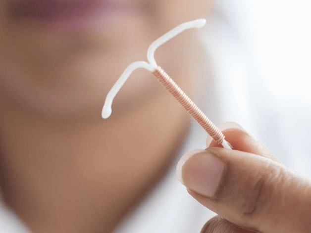 Mổ đẻ có đặt vòng được không là điều mà nhiều chị em băn khoăn