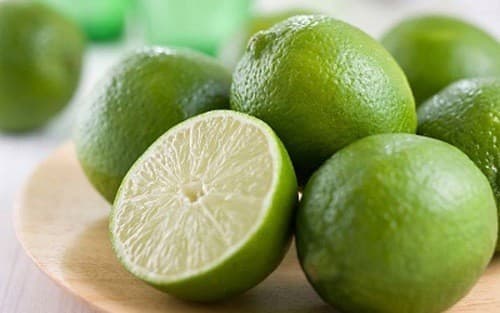 Chanh có hàm lượng vitamin C rất lớn và là một trong những biện pháp khắc phục tốt nhất khi thở khò khè.