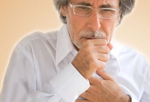 Người bệnh ung thư thực quản còn có dấu hiệu ho kéo dài, sụt cân không lý do