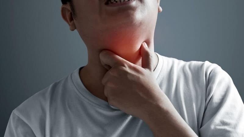 Khó nuốt có thể gặp ở bệnh nhân ung thư tuyến giáp