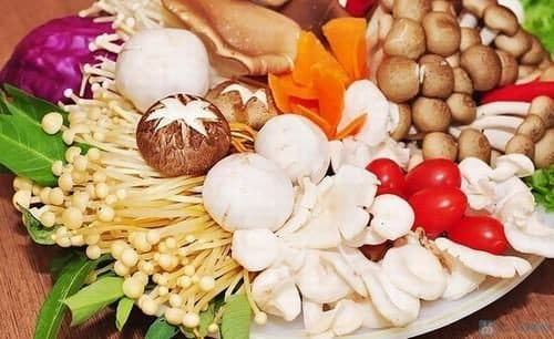 Người bệnh ung thư dạ dày nên thường xuyên ăn nấm sẽ giúp tăng cường sức khỏe, cải thiện bệnh.