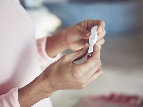 Nên thử que thử thai nhiều lần để kiểm tra độ chính xác của kết quả thử thai